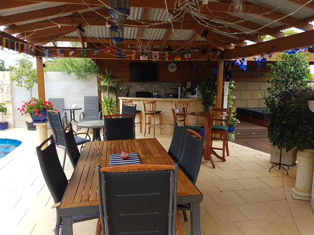 Ocean Reef Homestay Перт Экстерьер фото