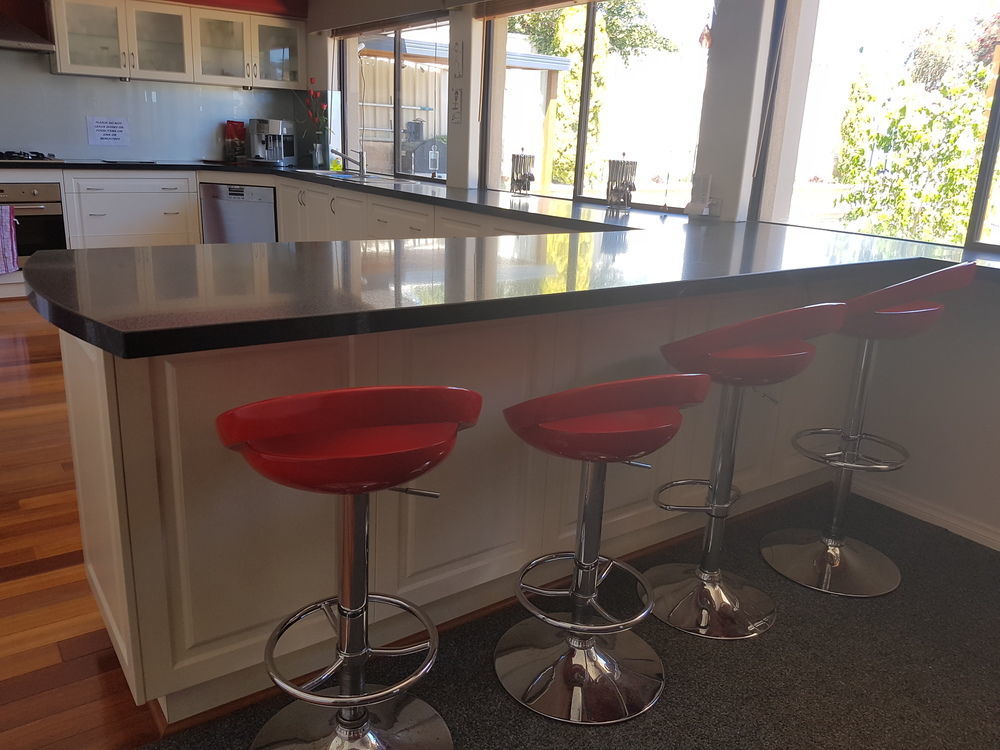 Ocean Reef Homestay Перт Экстерьер фото